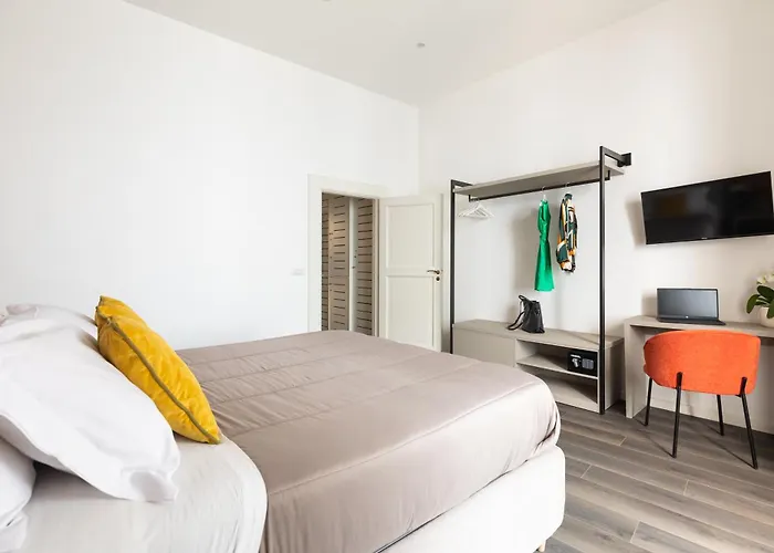 Апартаменти Yourhome - La Casa Di Renato